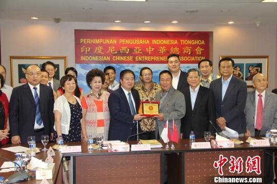 7月10日，以林龙安为团长的中国厦门市侨商联合会代表团一行13人访问印尼中华总商会，双方就两地投资环境、优势产业进行交流。